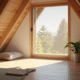 Chambre moderne avec fenêtre de toit et moustiquaire